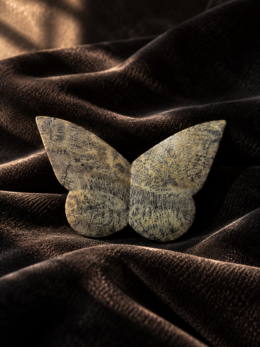 E433DF8C-67EF-4ED9-8B0C-D8A973DD4737 Büyük Boy Siyah Obsidienne Noktalı Kelebek Taşı.🦋 - Görsel 1